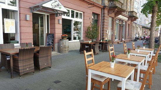 unsere kleine sommerterrasse