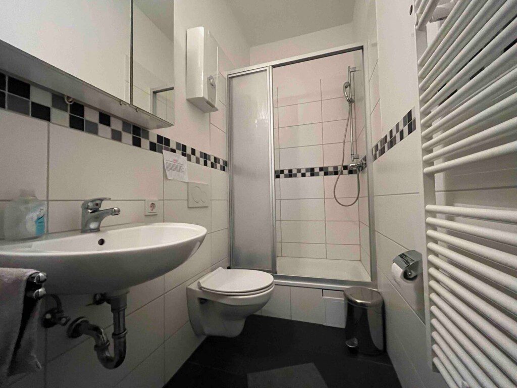 1d9759ef d2b3 4d6e bb1f d24e7d12820e.jpg